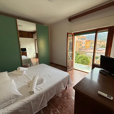 Casa Azzurra Vacanze Апартаменты *